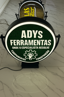 Letreiro giratório iluminado